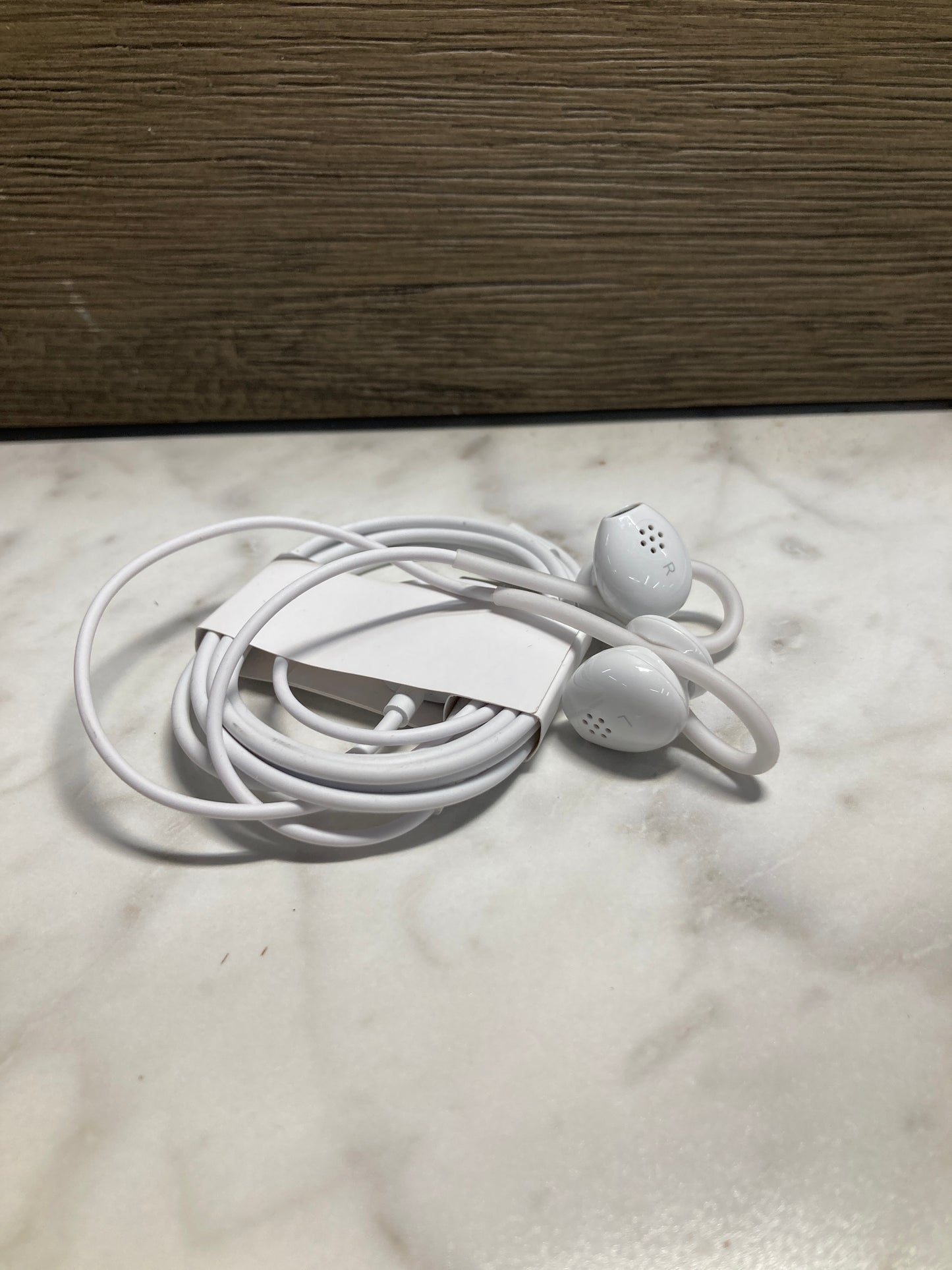 Google Pixel USB-C Earbuds with remote and microphone white
