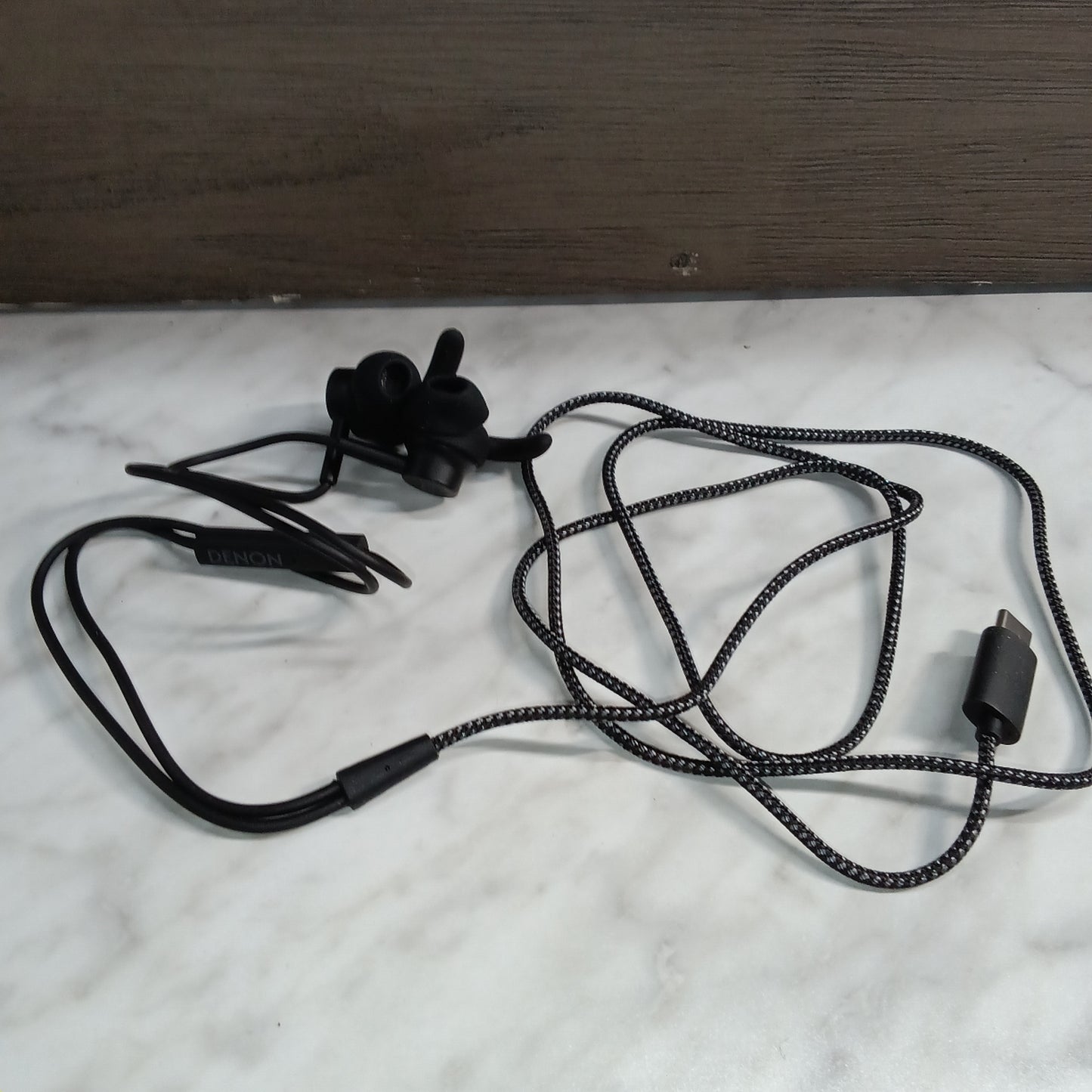 Motorola Razr Denon USB-C Earbuds Headphones Wired