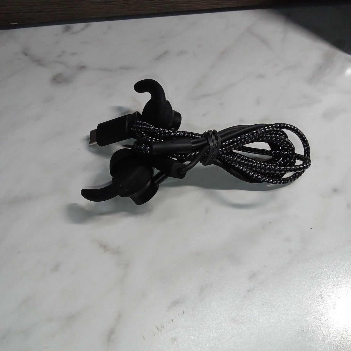 Motorola Razr Denon USB-C Earbuds Headphones Wired